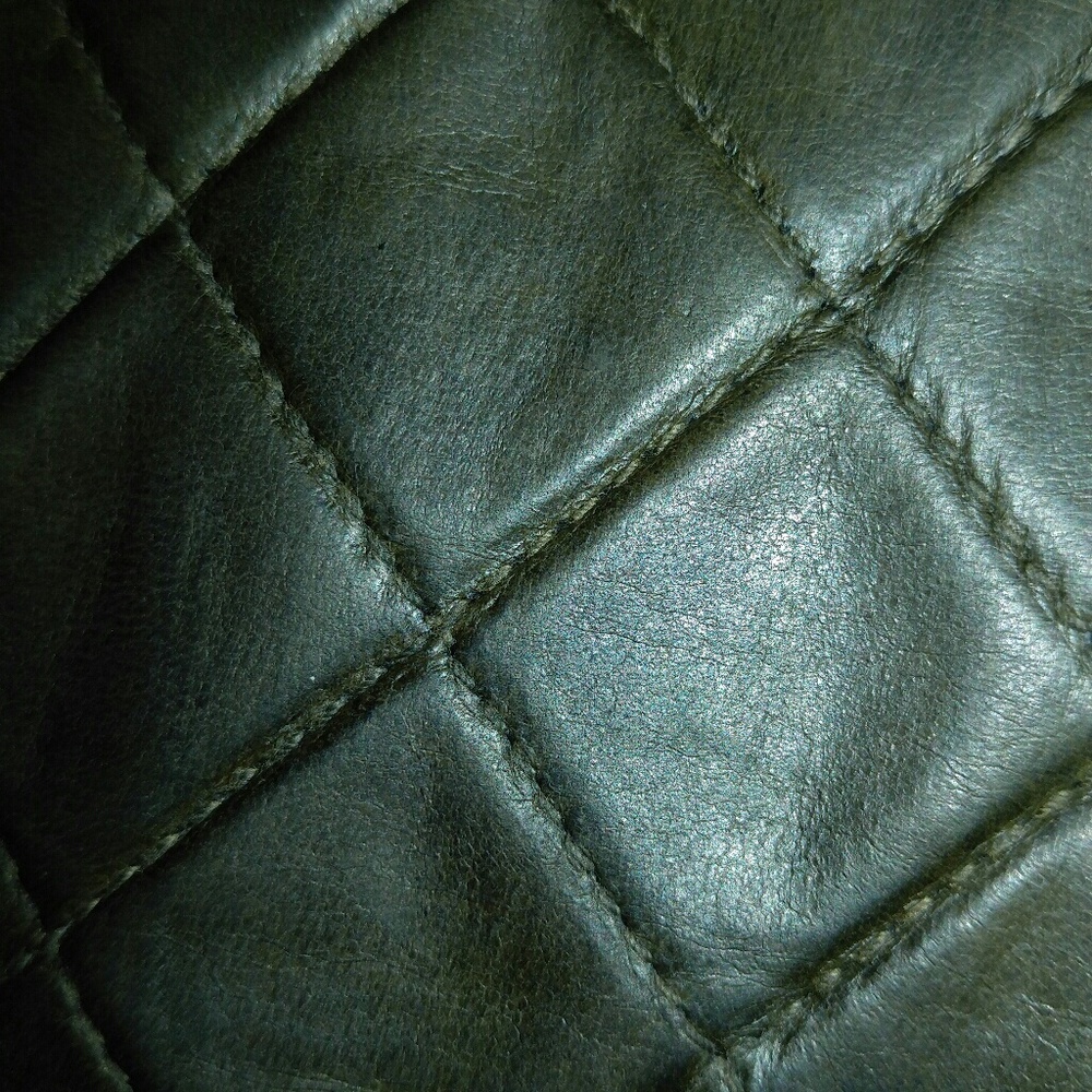 🔗SOLD🔗CHANEL RUNWAY/PROTOTYPE Vintage Flap Bag! - Picture 6 of 8